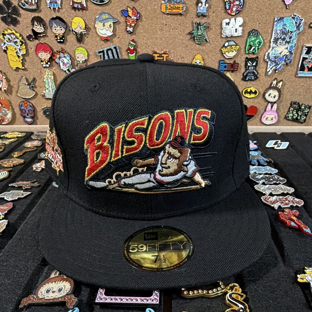 New Era 59FIFTY Buffalo Bisons Fitted Cap Black/Red 7 1/2 2012 Patch
